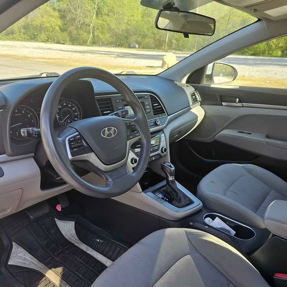 2017 Hyundai Elantra SE - Photo 6