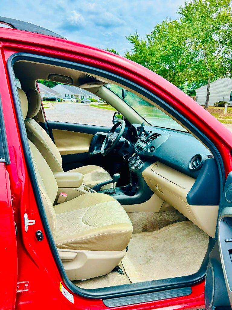 2010 Toyota RAV4 Base - Photo 7