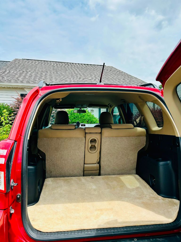 2010 Toyota RAV4 Base - Photo 9