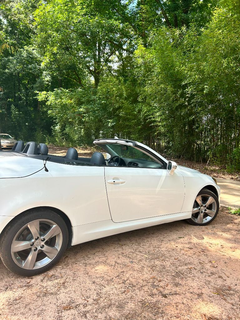 2011 Lexus IS 350 - Photo 8