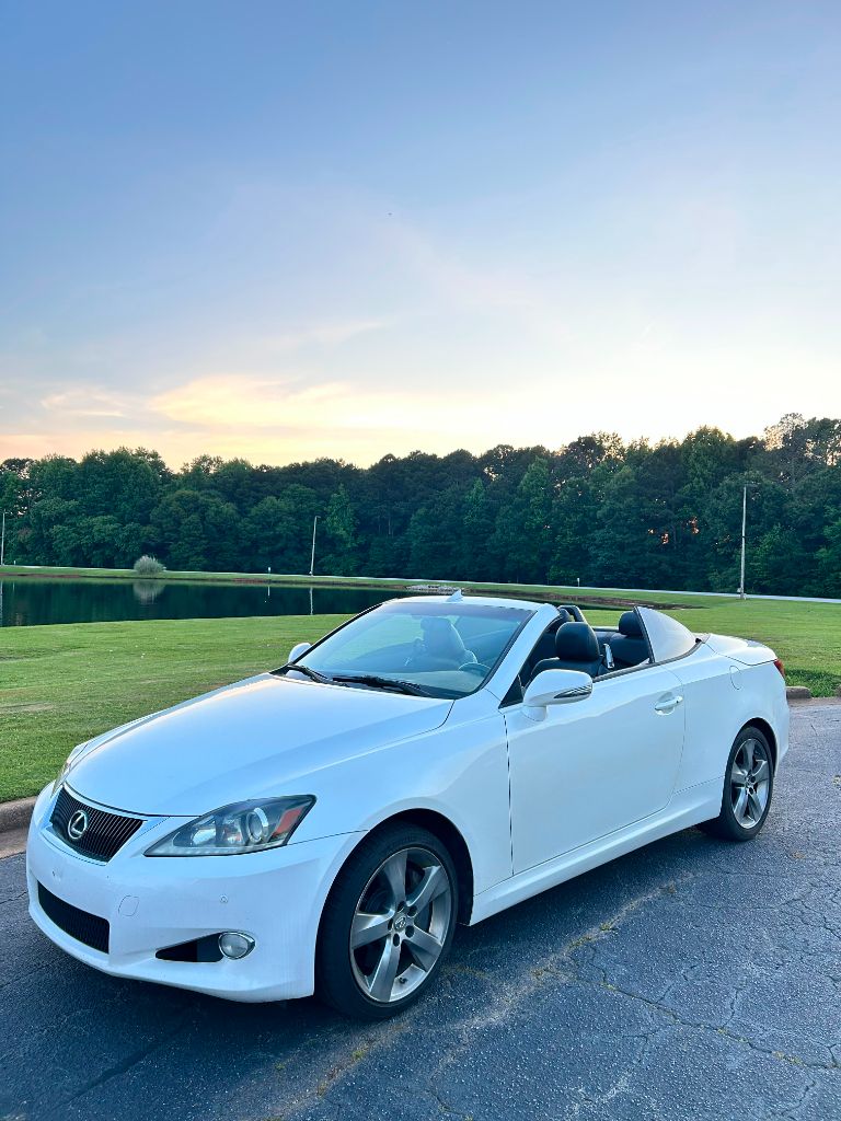 2011 Lexus IS 350 - Photo 12